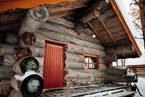 Kakslauttanen Arctic Resort