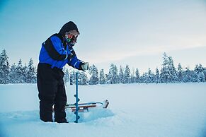 Kakslauttanen Arctic Resort