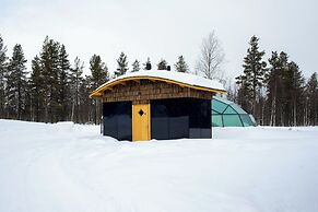 Kakslauttanen Arctic Resort