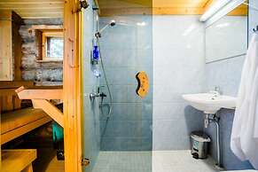 Kakslauttanen Arctic Resort