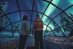 Kakslauttanen Arctic Resort