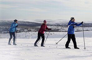 Kakslauttanen Arctic Resort
