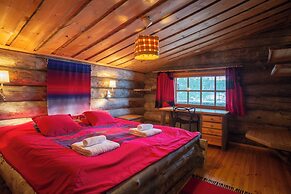Kakslauttanen Arctic Resort