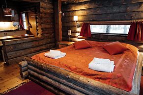 Kakslauttanen Arctic Resort