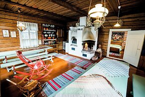 Kakslauttanen Arctic Resort