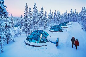 Kakslauttanen Arctic Resort