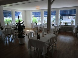 Port Hotel