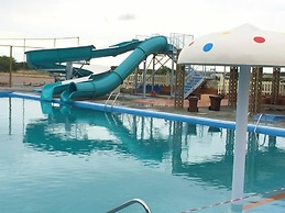 Arxhontiko Chris & Eve