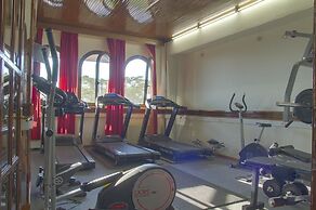 Arxhontiko Chris & Eve