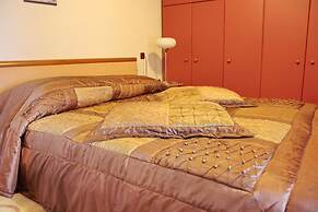 Arxhontiko Chris & Eve