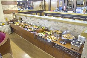 Arxhontiko Chris & Eve