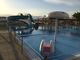 Arxhontiko Chris & Eve