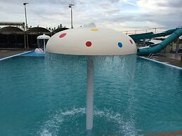 Arxhontiko Chris & Eve