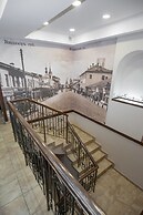 U Zolotykh Vorot Hotel