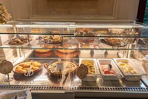 Theofilos Paradise Boutique Hotel