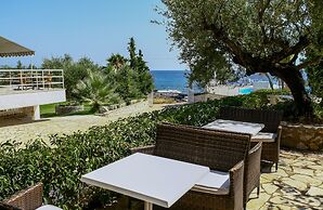 Kardamili Beach Hotel