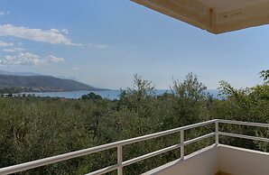 Kardamili Beach Hotel