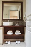 Nefeles Mainalon Luxury Residences & Lounge