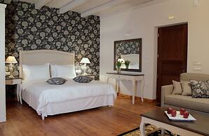 Nefeles Mainalon Luxury Residences & Lounge