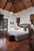 Nefeles Mainalon Luxury Residences & Lounge