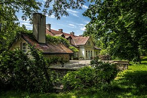 Dwór w Tomaszowicach