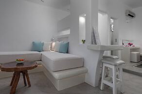 Flaskos Luxury Suites