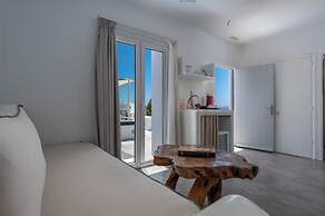 Flaskos Luxury Suites