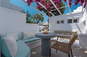 Flaskos Luxury Suites