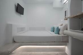 Flaskos Luxury Suites