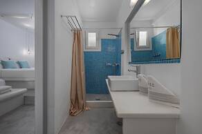 Flaskos Luxury Suites