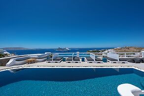 Flaskos Luxury Suites