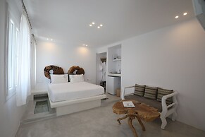 Flaskos Suites