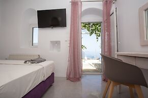 Flaskos Suites