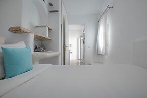 Flaskos Luxury Suites