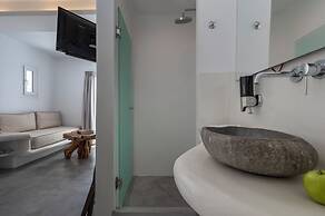 Flaskos Luxury Suites