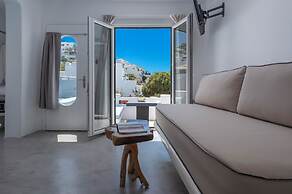 Flaskos Luxury Suites