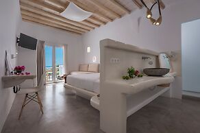 Flaskos Luxury Suites