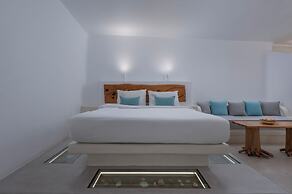Flaskos Luxury Suites