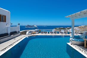 Flaskos Luxury Suites