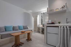 Flaskos Luxury Suites