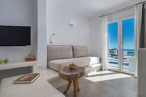 Flaskos Luxury Suites