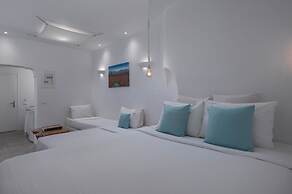 Flaskos Luxury Suites
