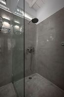 Flaskos Luxury Suites