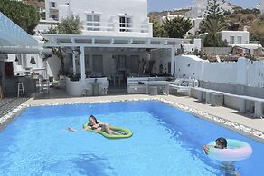 Flaskos Suites