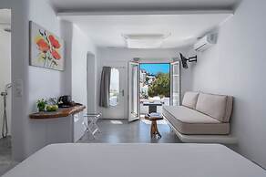 Flaskos Luxury Suites