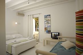 Kapetan Tasos Suites