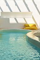 Kapetan Tasos Suites