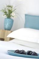 Kapetan Tasos Suites