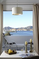 Kapetan Tasos Suites