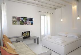 Kapetan Tasos Suites